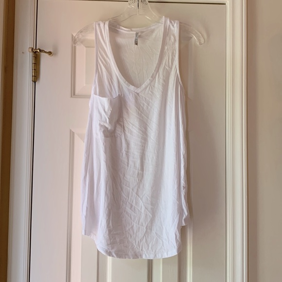 Tank - Picture 1 of 2